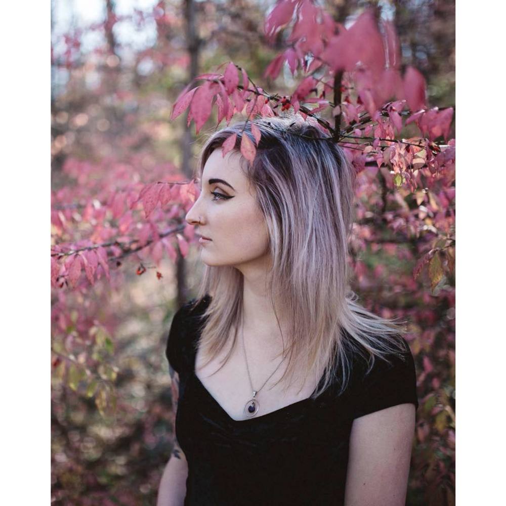 Meet your Posher, Kayla